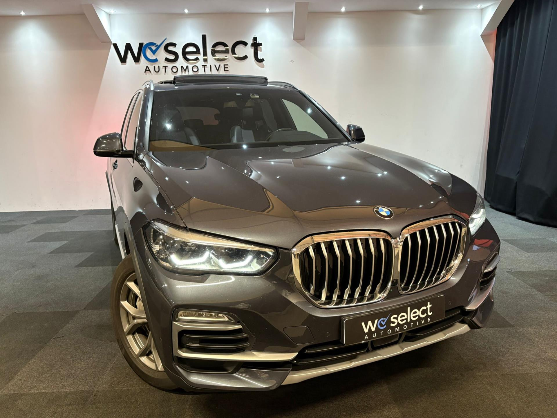 47533249-3.jpg